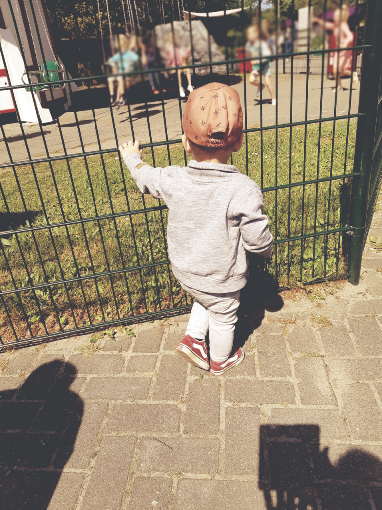 Kijken bij de zweefmolen